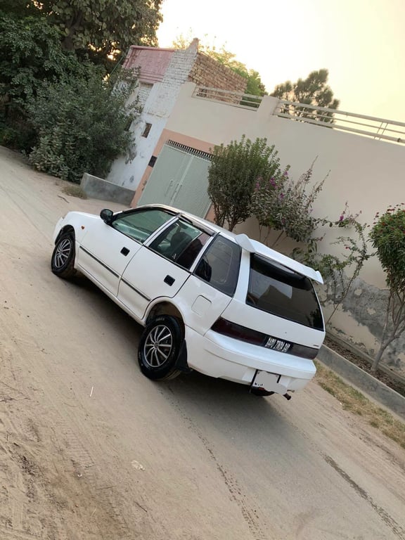 Suzuki Cultus 2003 photo 5
