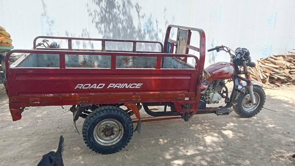 Road Prince 150cc Loader Rickshaw 2018 photo 2