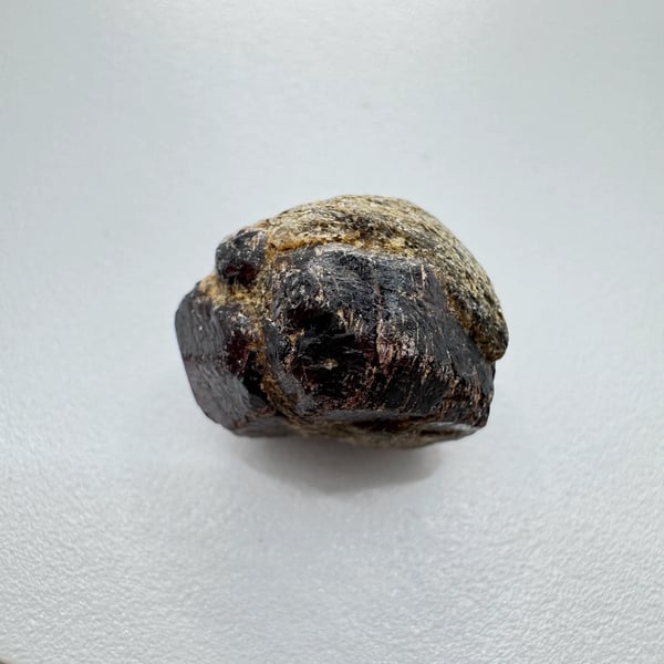 Rough Garnet Uncut 44.40 Carats 18.4x15.1mm 100% Pure