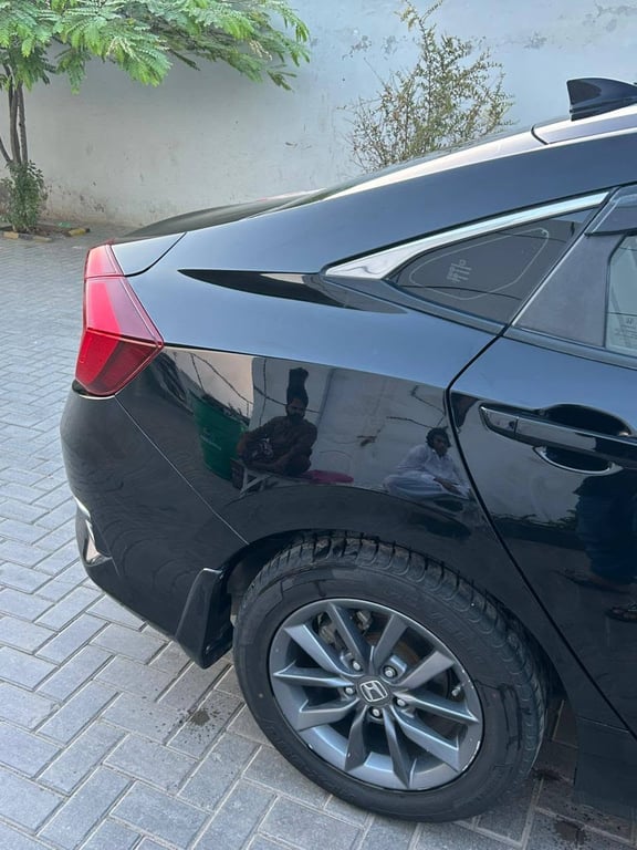 Honda Civic 2021 photo 3