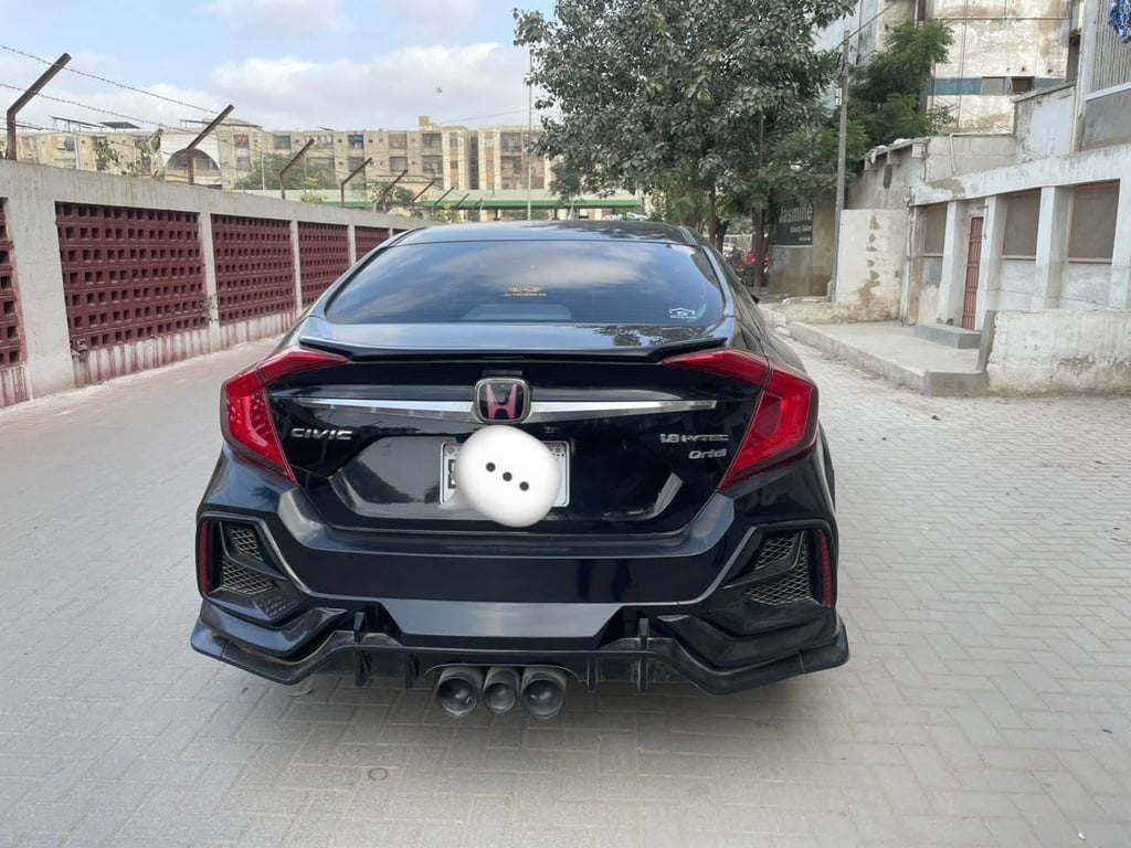 Honda Civic 2018 photo 2