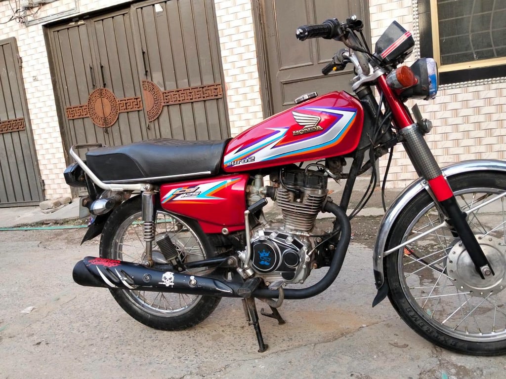 Honda 125cc 2016 photo 5