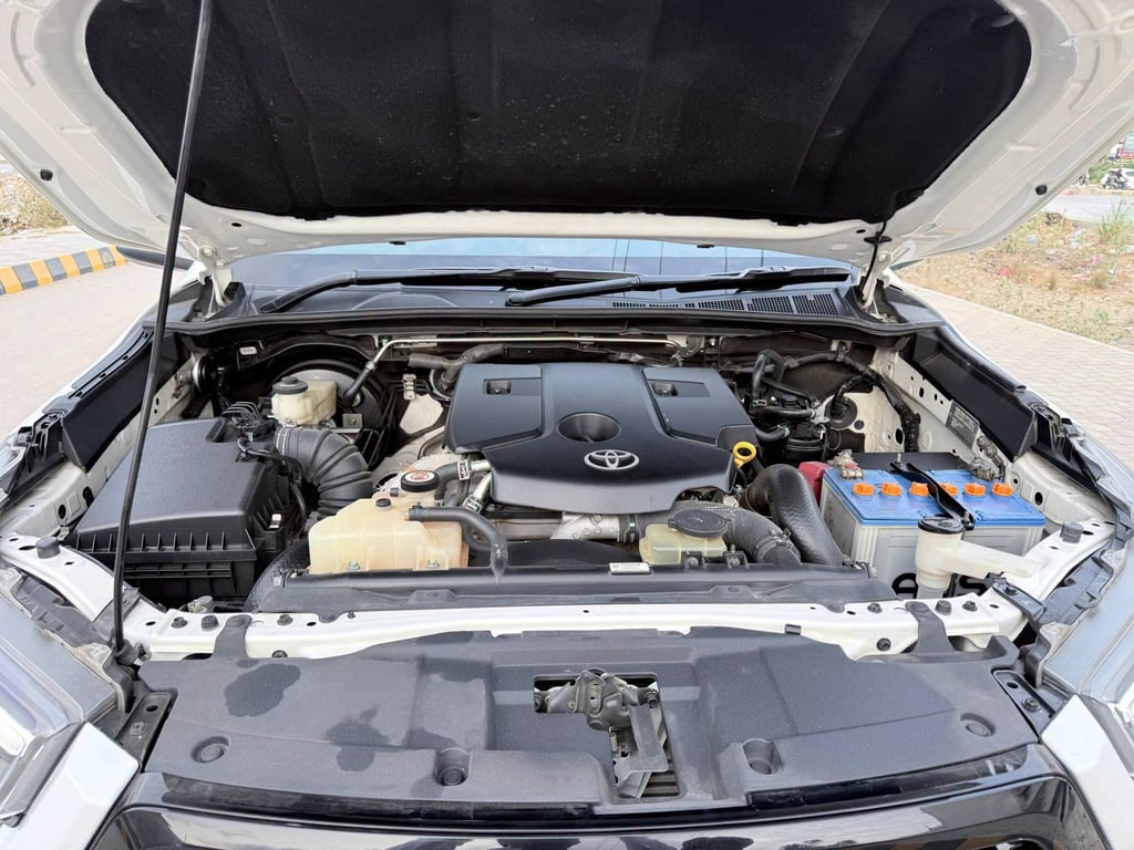 Toyota Hilux 2024 photo 4