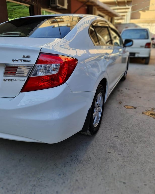Honda Civic 2015 photo 2