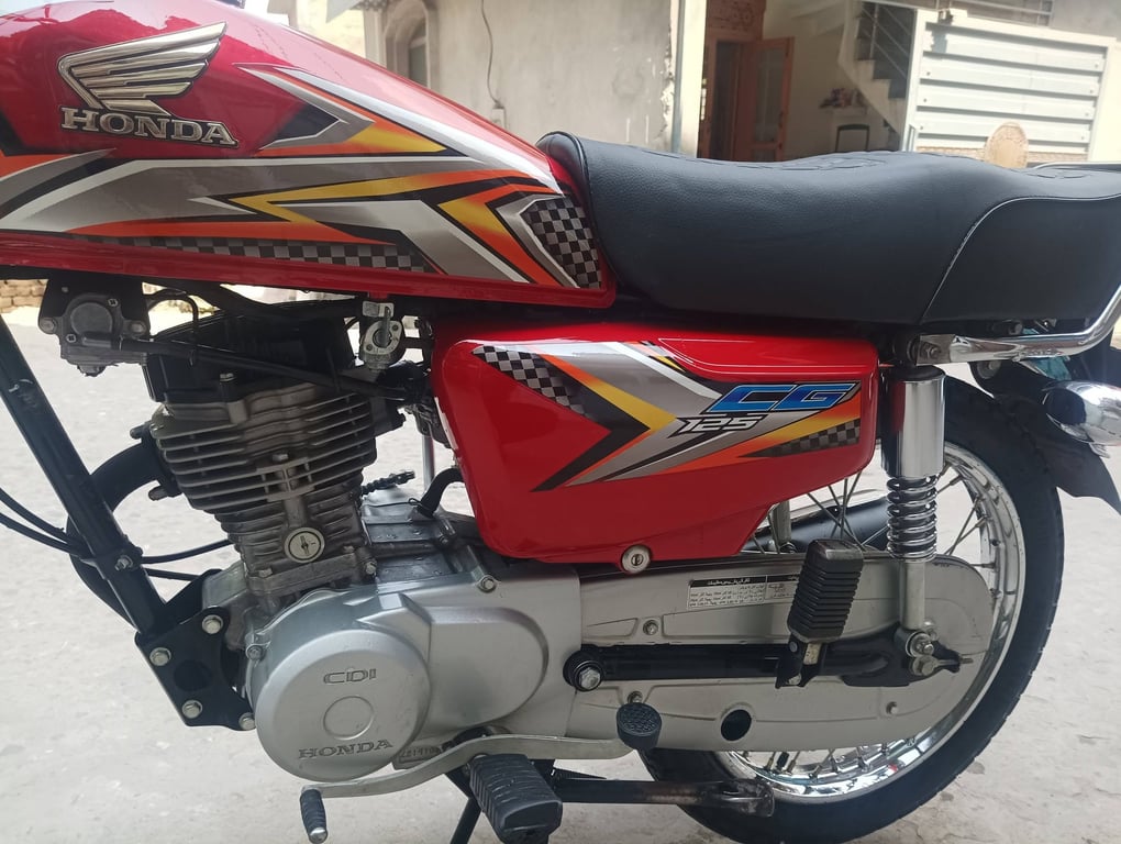 Honda 125cc 2025 photo 3