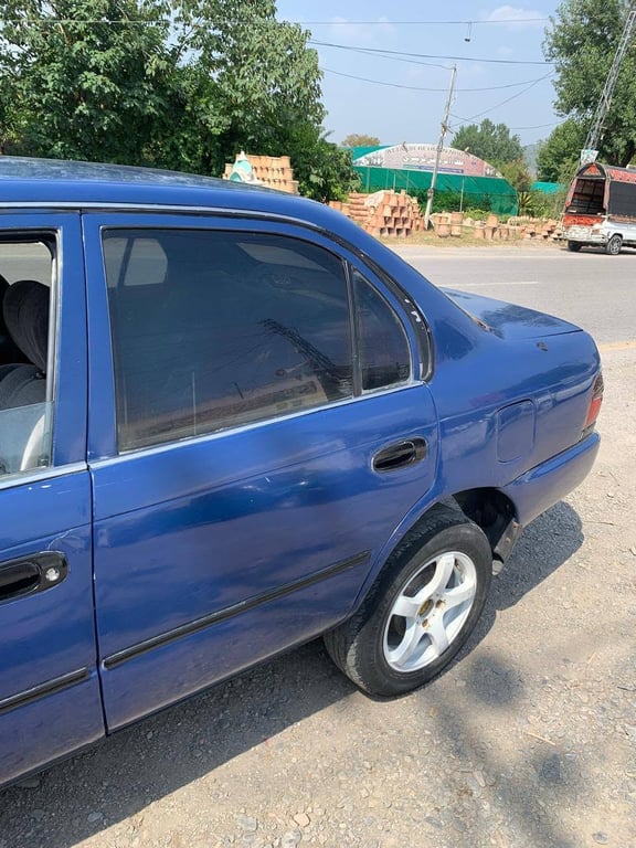 Toyota Corolla 1995 photo 3