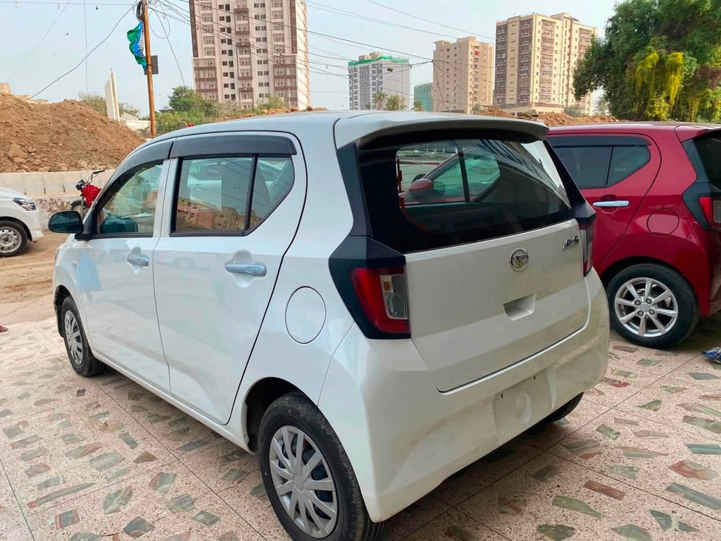 Daihatsu Mira 2023 photo 3