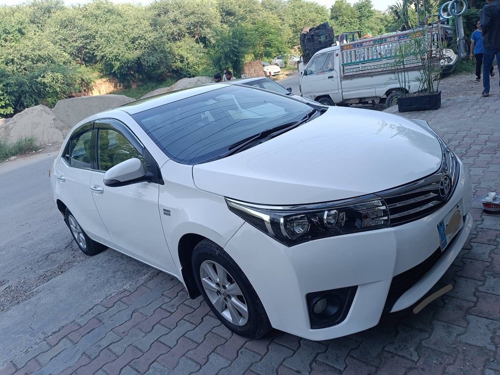 Toyota Corolla 2015 photo 2