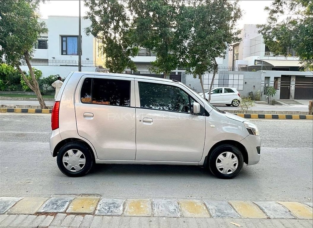 Suzuki Wagon R 2016 photo 2