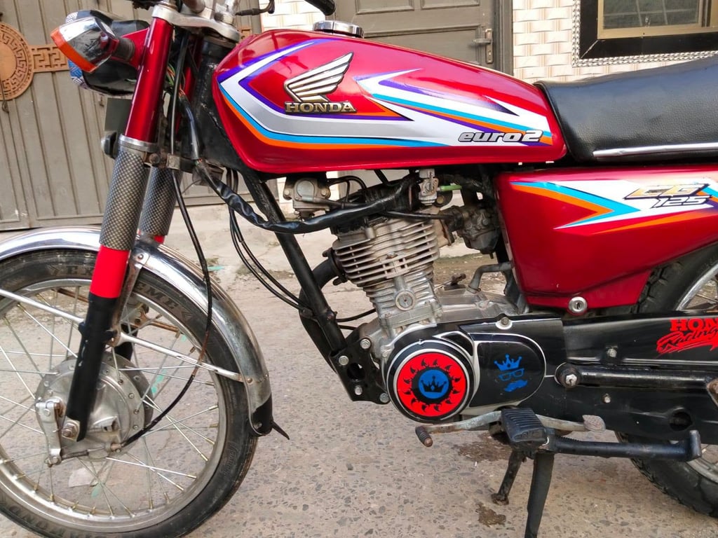 Honda 125cc 2016 photo 3
