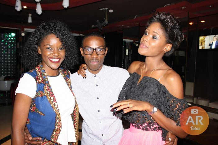 jessica fernandes e amigos