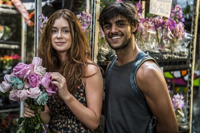 Eliza (Marina Ruy Barbosa) e Jonatas ( Felipe Simas)