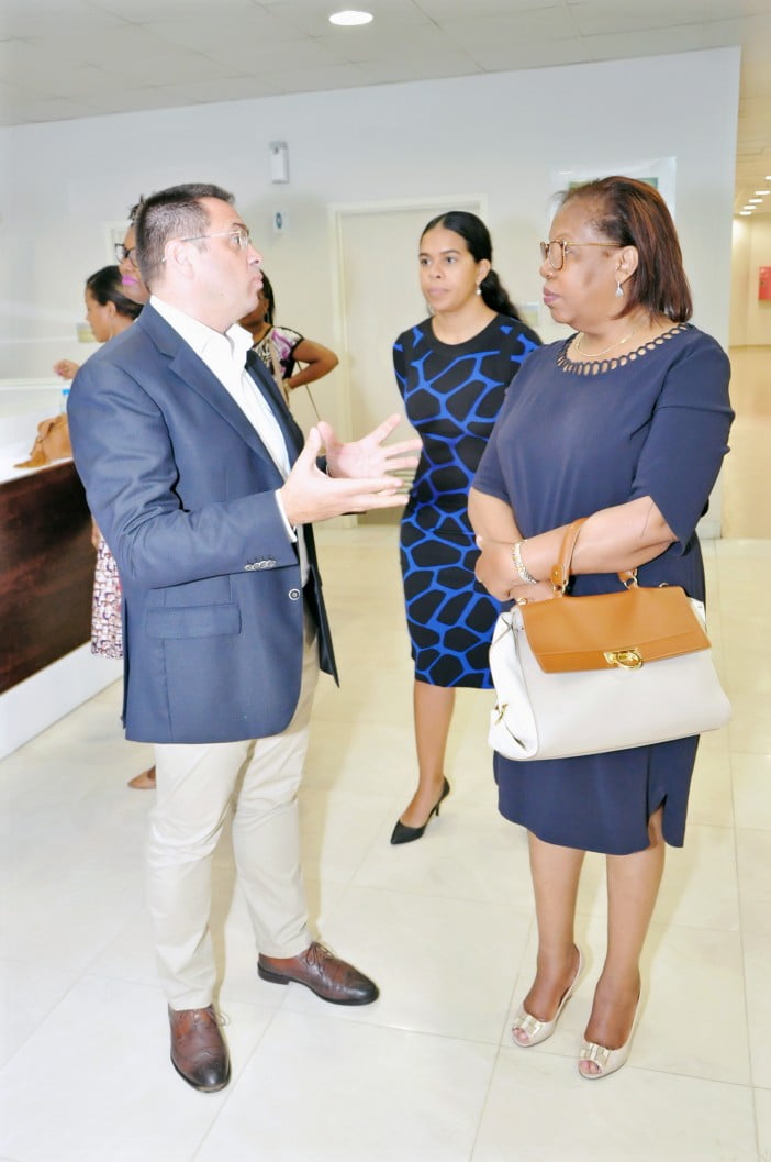 Ministra Cândida Teixeira