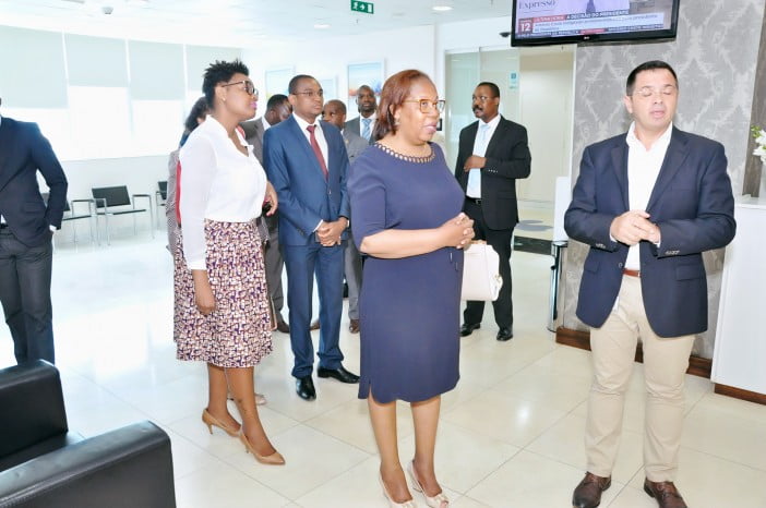 Ministra Cândida Teixeira