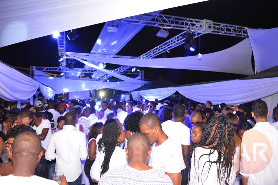 Festa do Branco QbyQ88