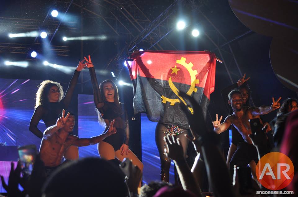 Nicki Minaj em Angola8