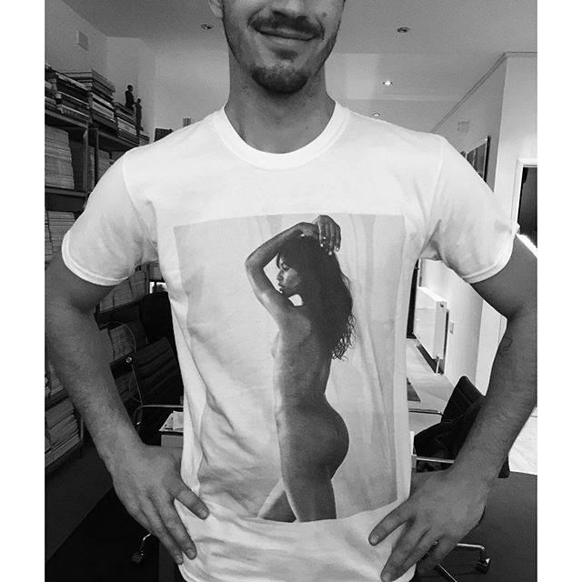 Mariano Sharam Diniz nua