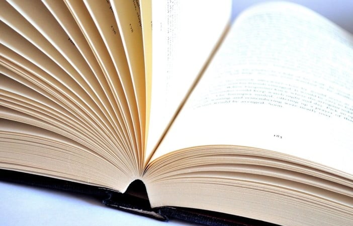 Adolescentes afirmam que não lêem muitos livros por causa da espessura