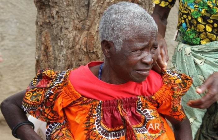 Após “súplica” por apoios nas redes sociais, associações solidárias surpreendem Avó Cati de 76 anos em Luanda
