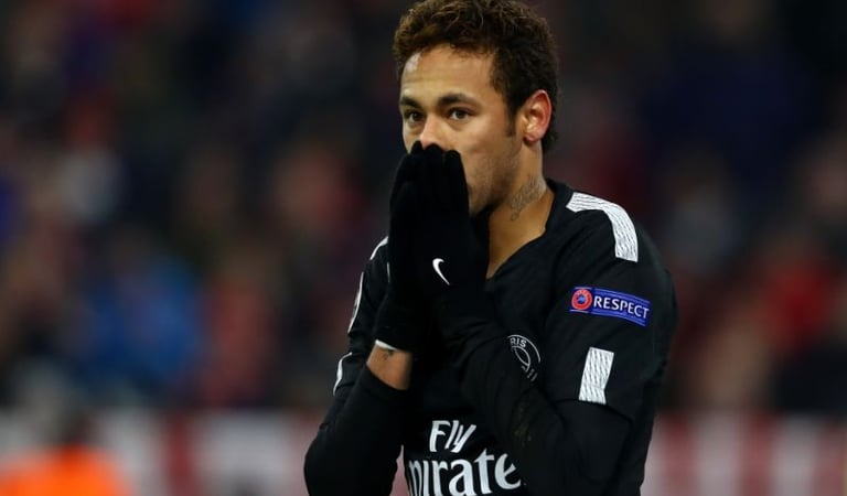 Neymar pede para regressar ao Barcelona em 2019, diz Jornal Catalão