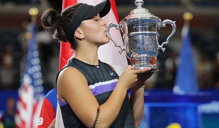 Bianca Andreescu de 19 anos vence Serena Williams e é campeã do US Open
