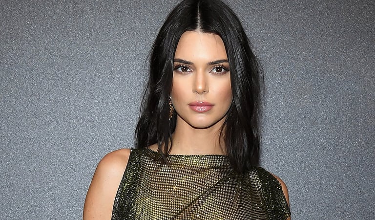 Kendall Jenner agita as redes sociais ao surgir completamente nua