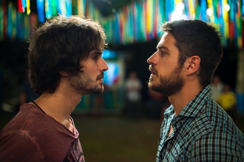 Zeca e Ruy em encontro com índio que faz profecia — Foto: Fábio Rocha