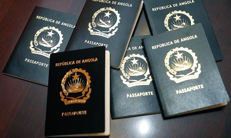 Governo autoriza despesa de 7,5 milhões de dólares para ultrapassar atraso na emissão de passaportes