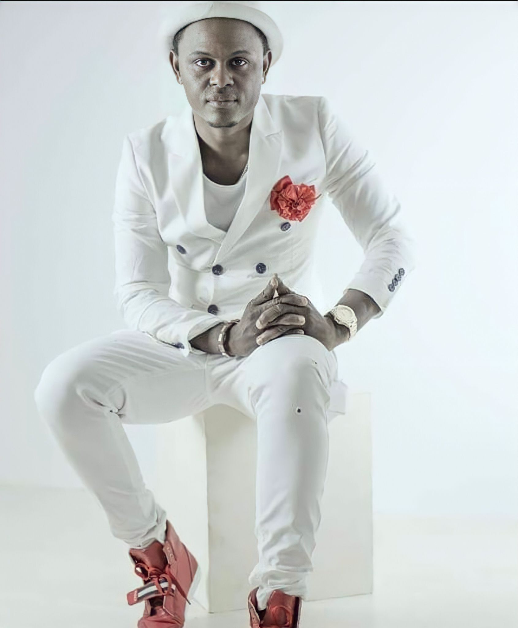  Morre músico angolano Edmilson Laguetta
