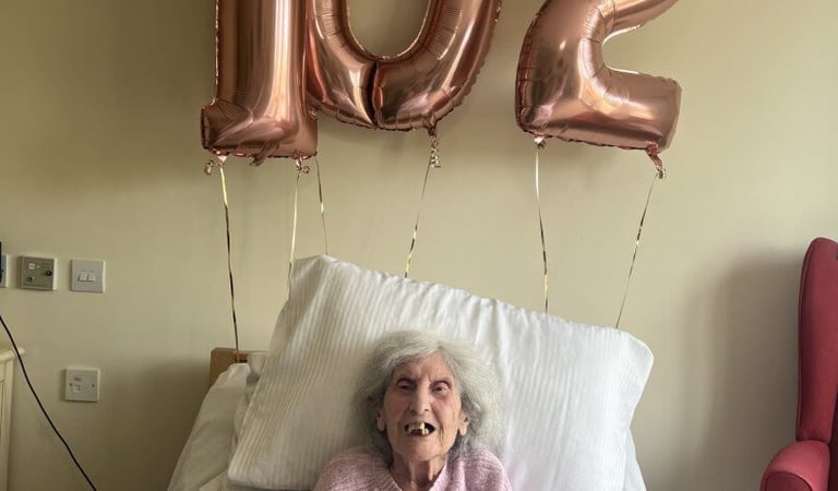 Idosa de 102 anos revela segredos para ter vida longa: -“Sexo, vinho e chocolate”