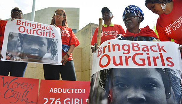 Estudante nigeriana sequestrada por rebeldes há 10 anos resgatada grávida e com 3 filhos