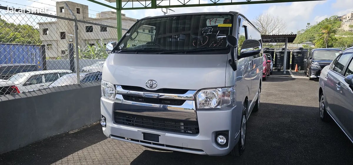 2019 TOYOTA Hiace