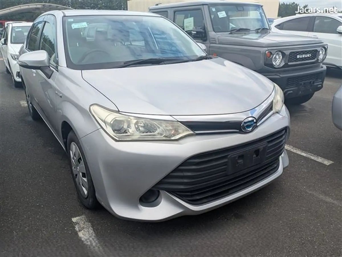 2015 TOYOTA Axio