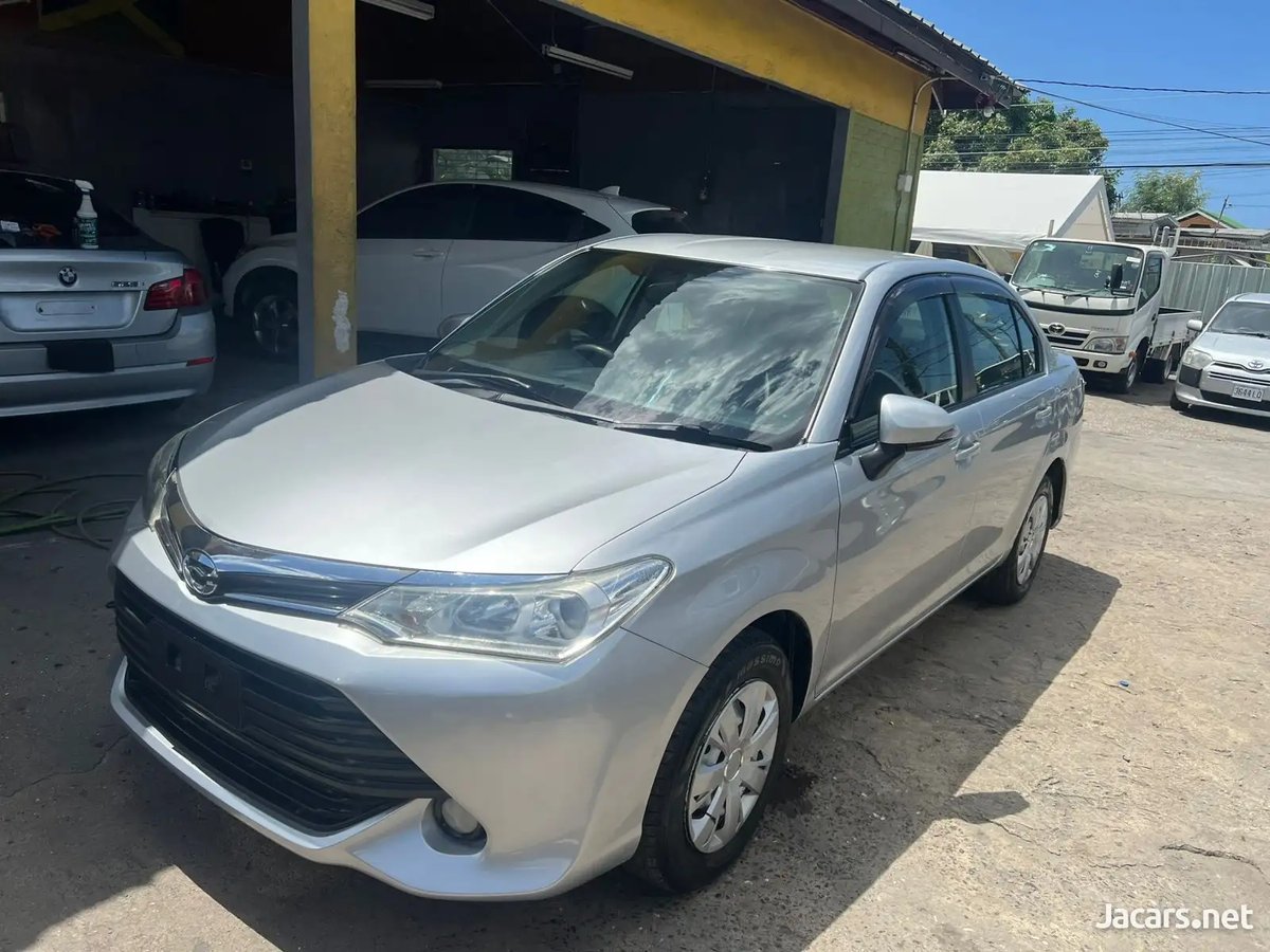 2016 TOYOTA Axio