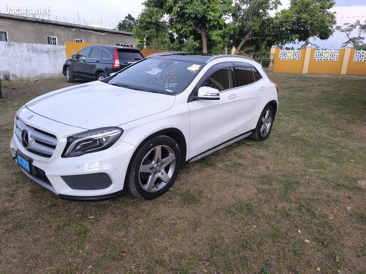 Mercedes-Benz GLA-Class
