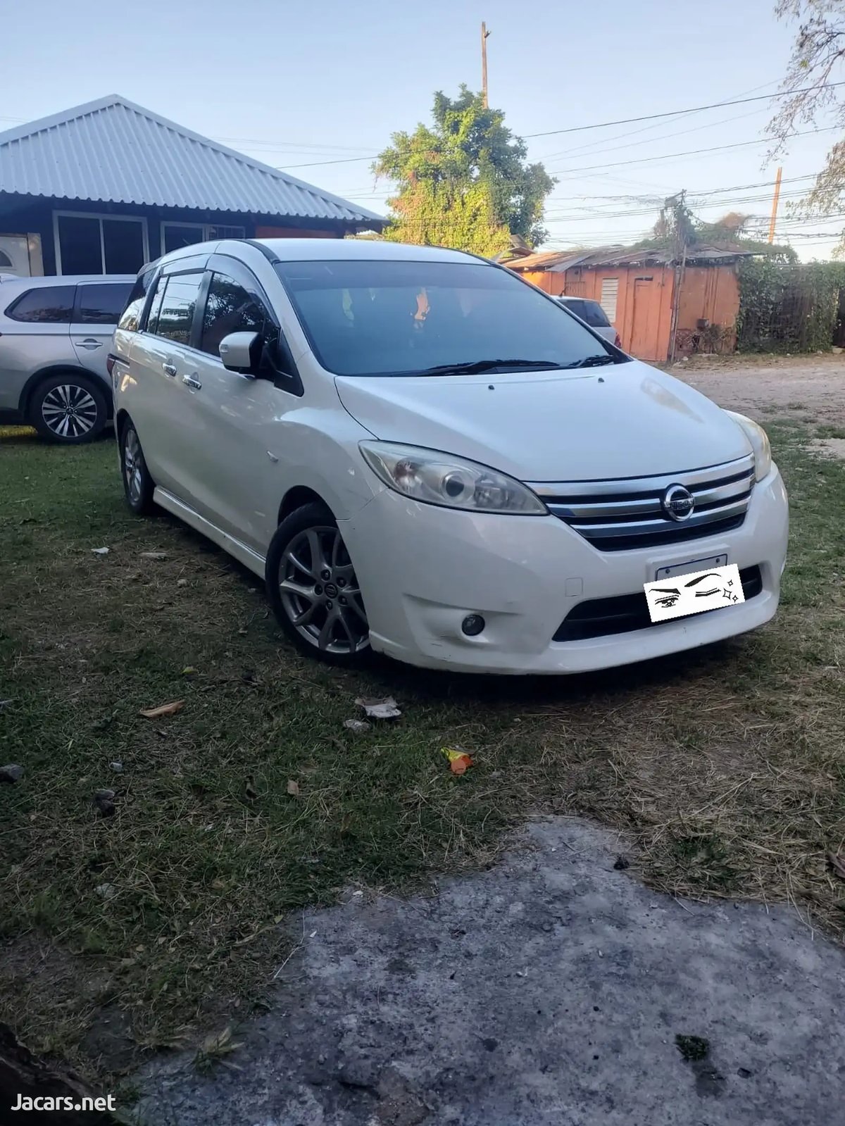 2013 NISSAN LaFesta
