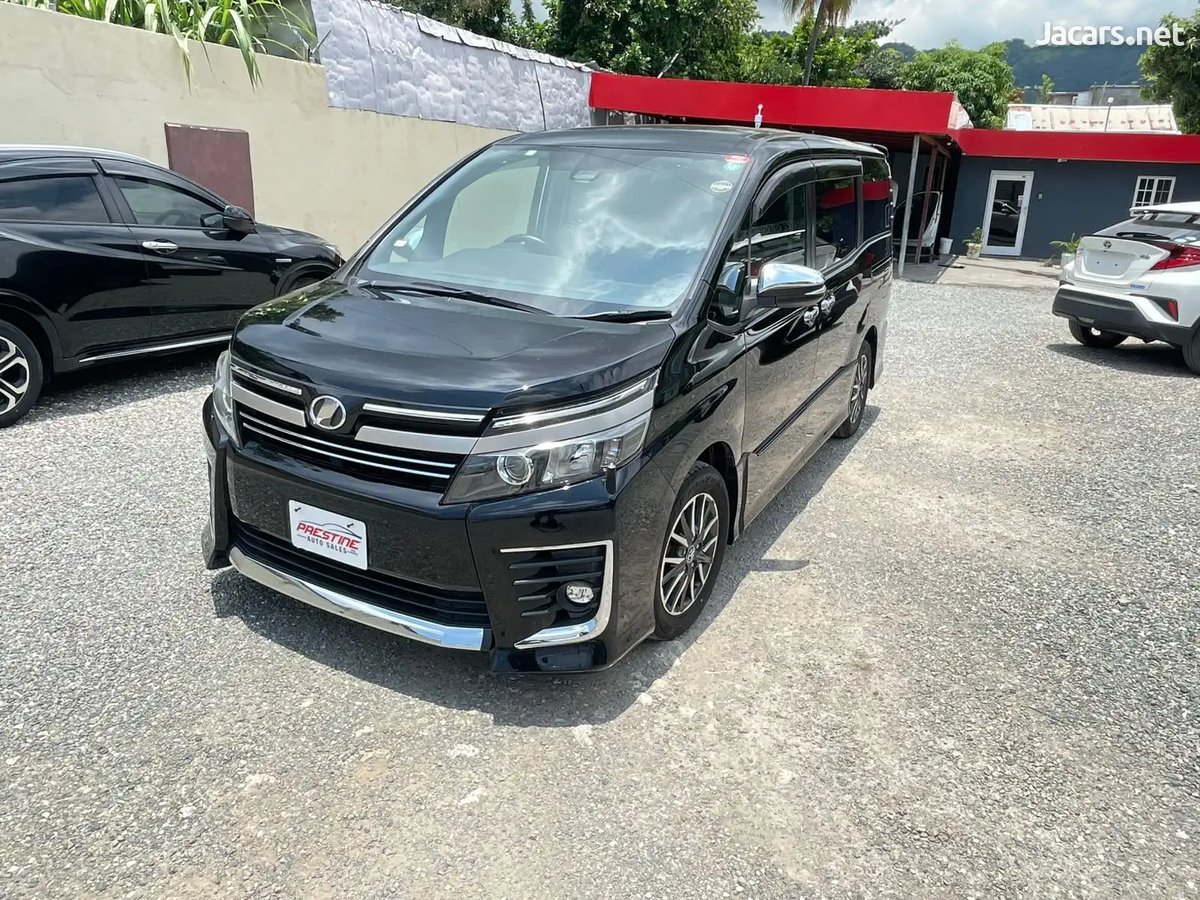 2016 TOYOTA Voxy