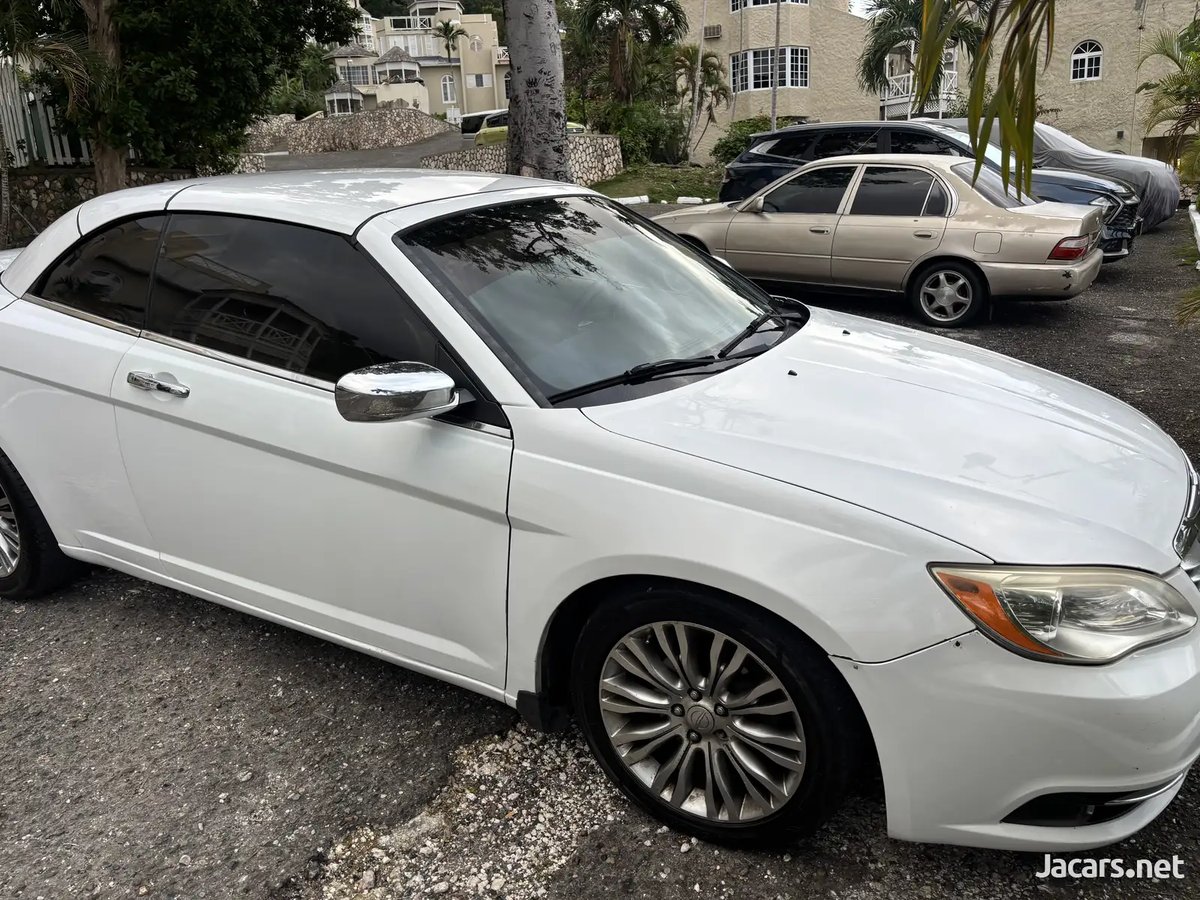 2012 CHRYSLER 200