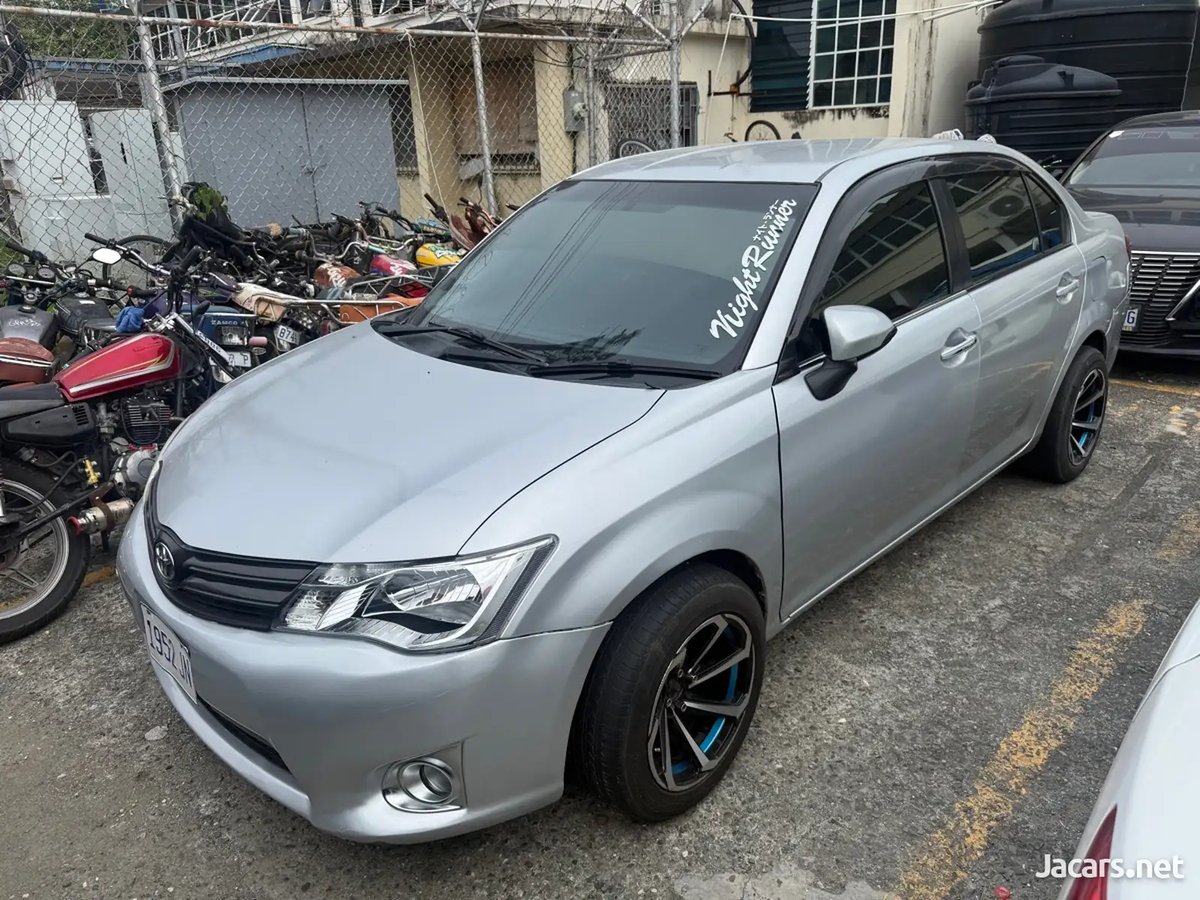 2013 TOYOTA Axio
