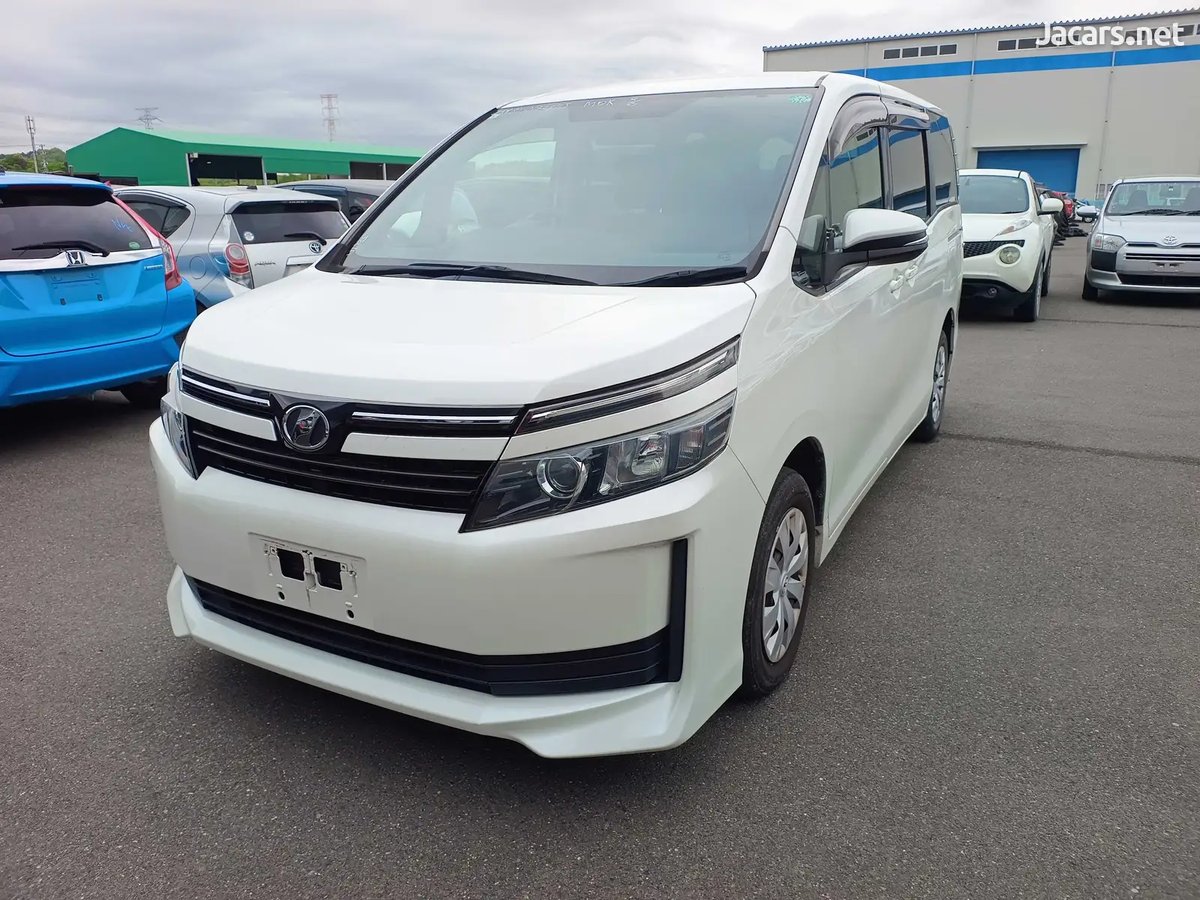 2015 TOYOTA Voxy