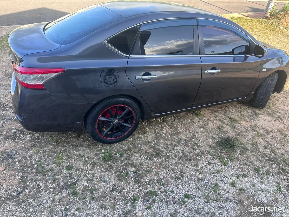 2013 NISSAN Sylphy