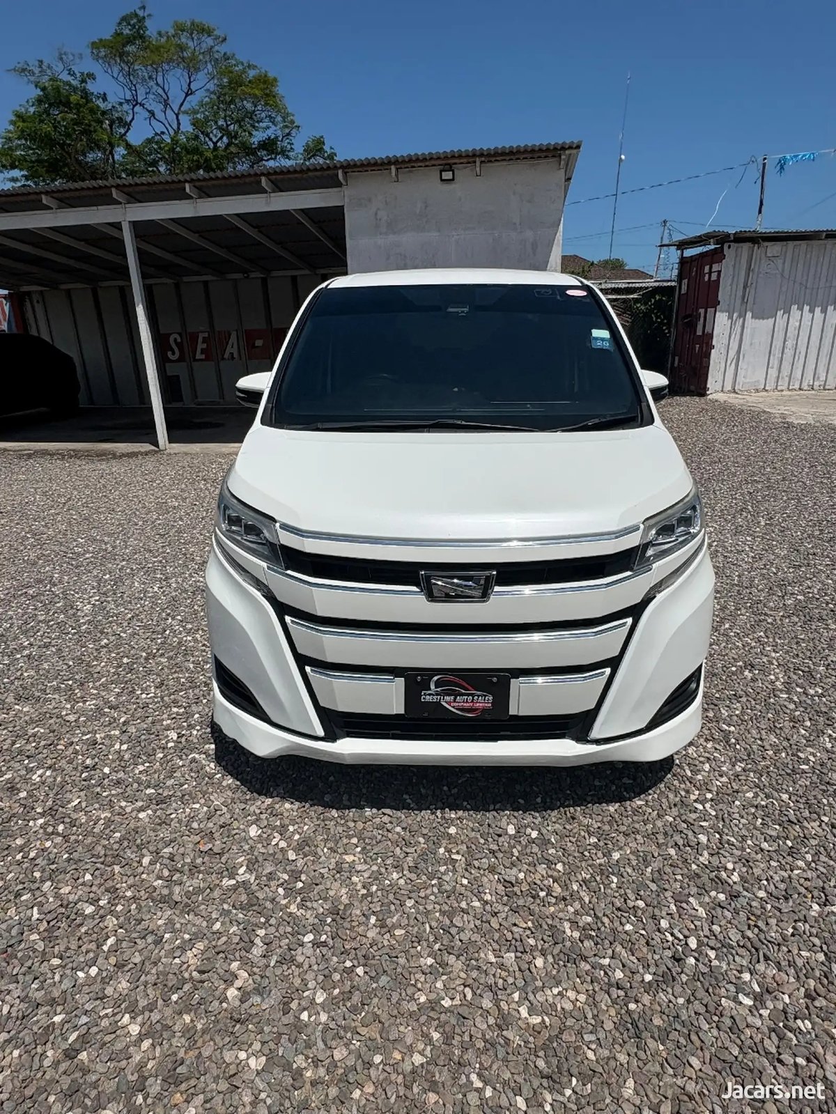 2017 TOYOTA Noah