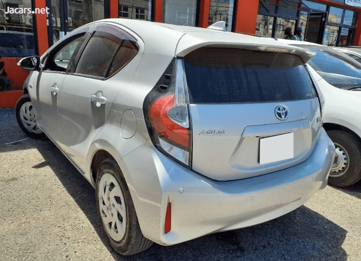2019 TOYOTA Aqua