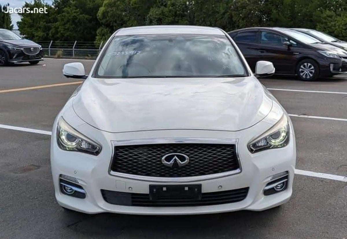 2016 NISSAN Skyline