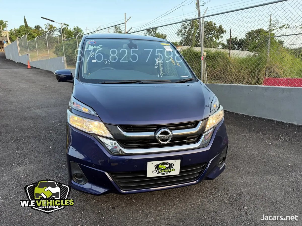 2017 NISSAN Serena