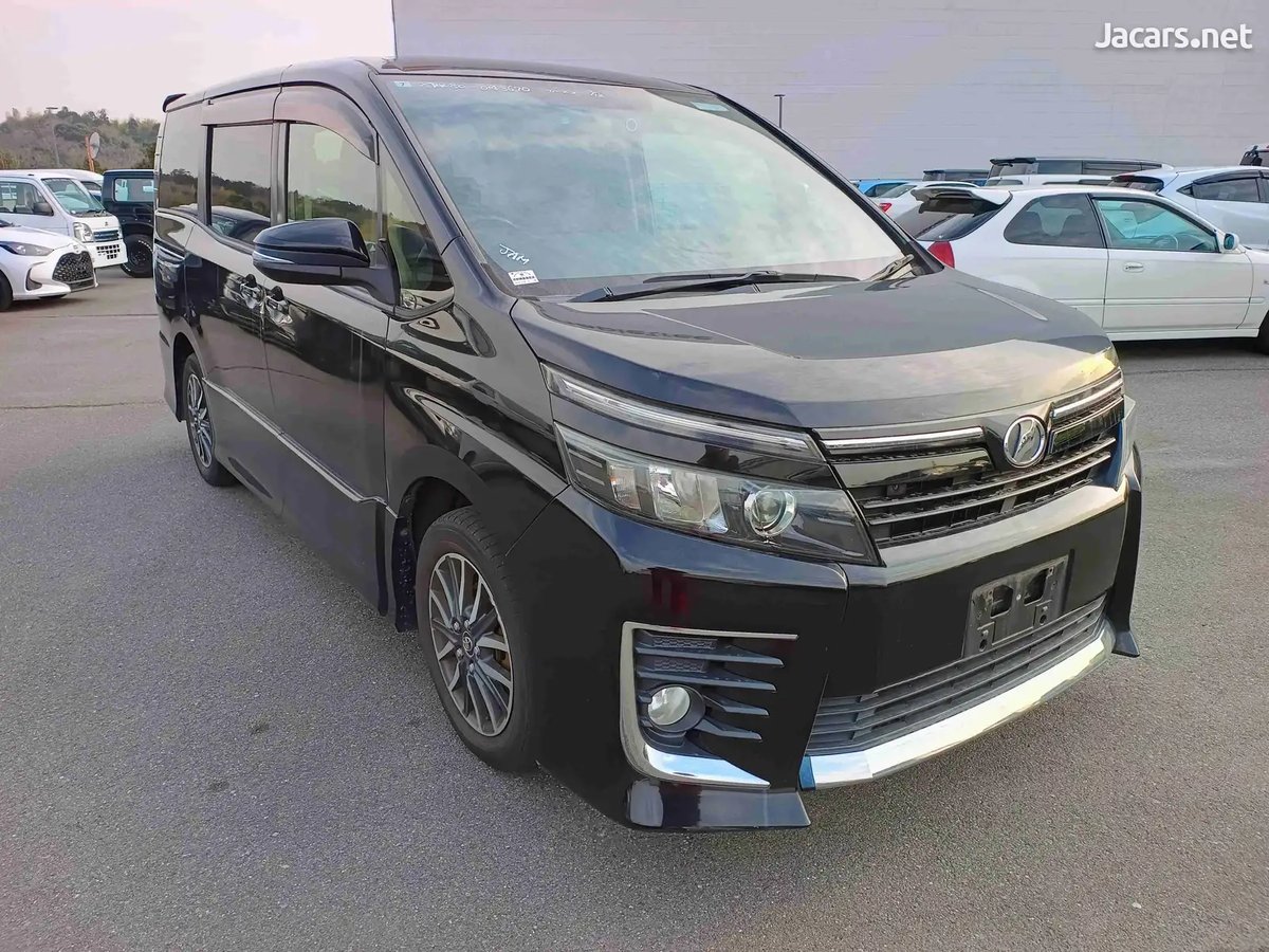 2015 TOYOTA Voxy
