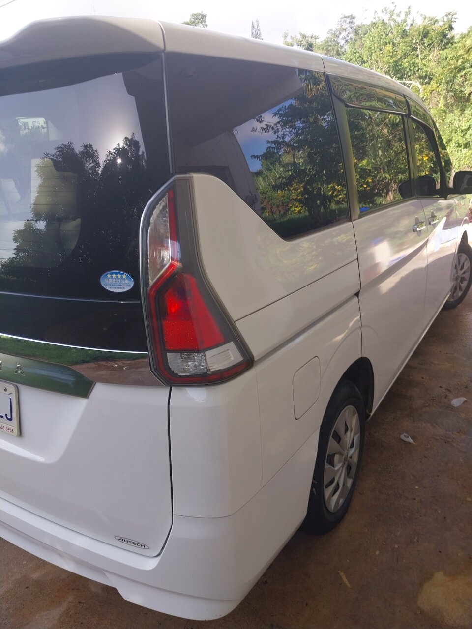 2017 NISSAN Serena