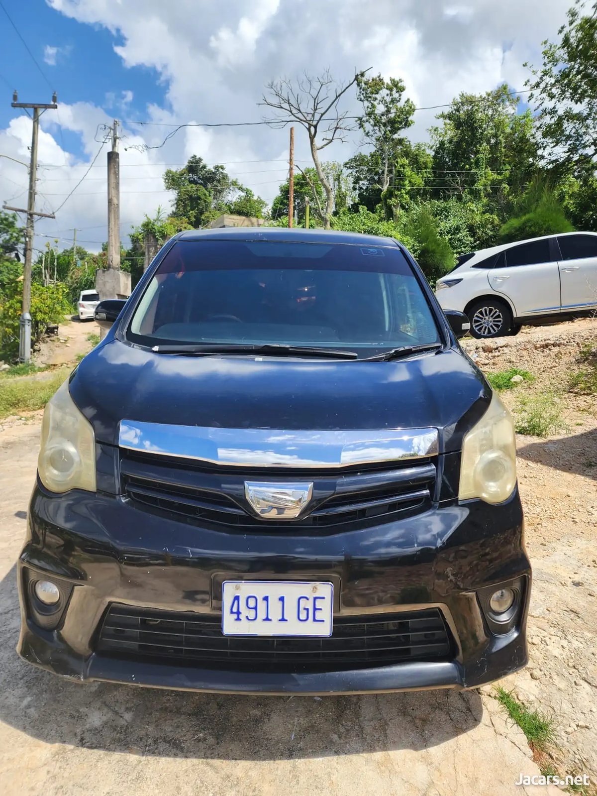 2010 TOYOTA Noah