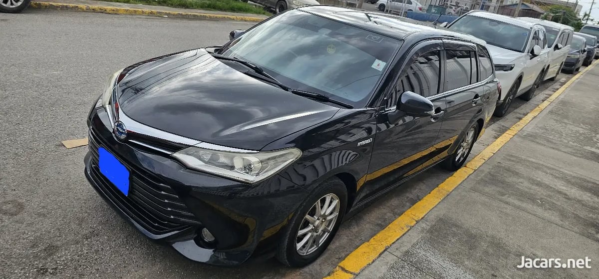 2017 TOYOTA Fielder