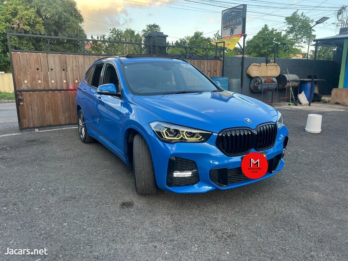 2022 BMW X1